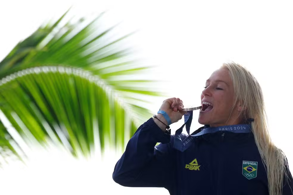 Tati Weston-Webb com medalha de prata